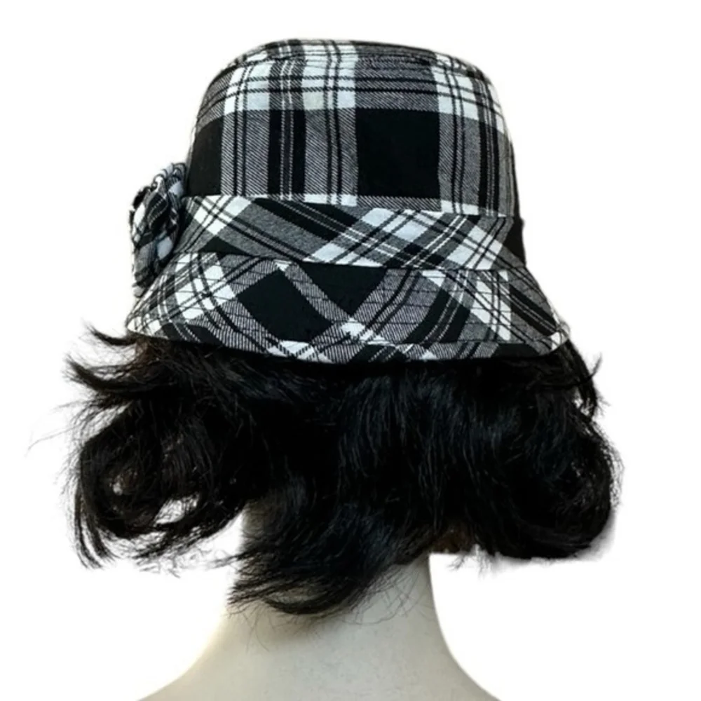 Tartan Traditions Plaid Bucket Hat Black White Flower Detail Women S/M NWT